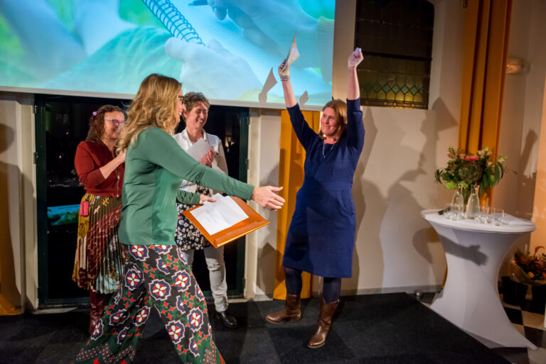 Marijke Groot wint MIND Poëziewedstrijd